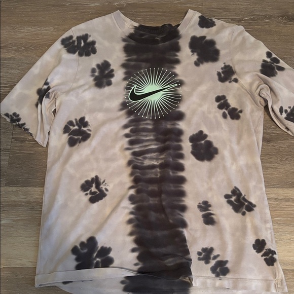 Nike Tops - Nike Women's short Sleeve Tie-Dye Tee - Black and Gray large